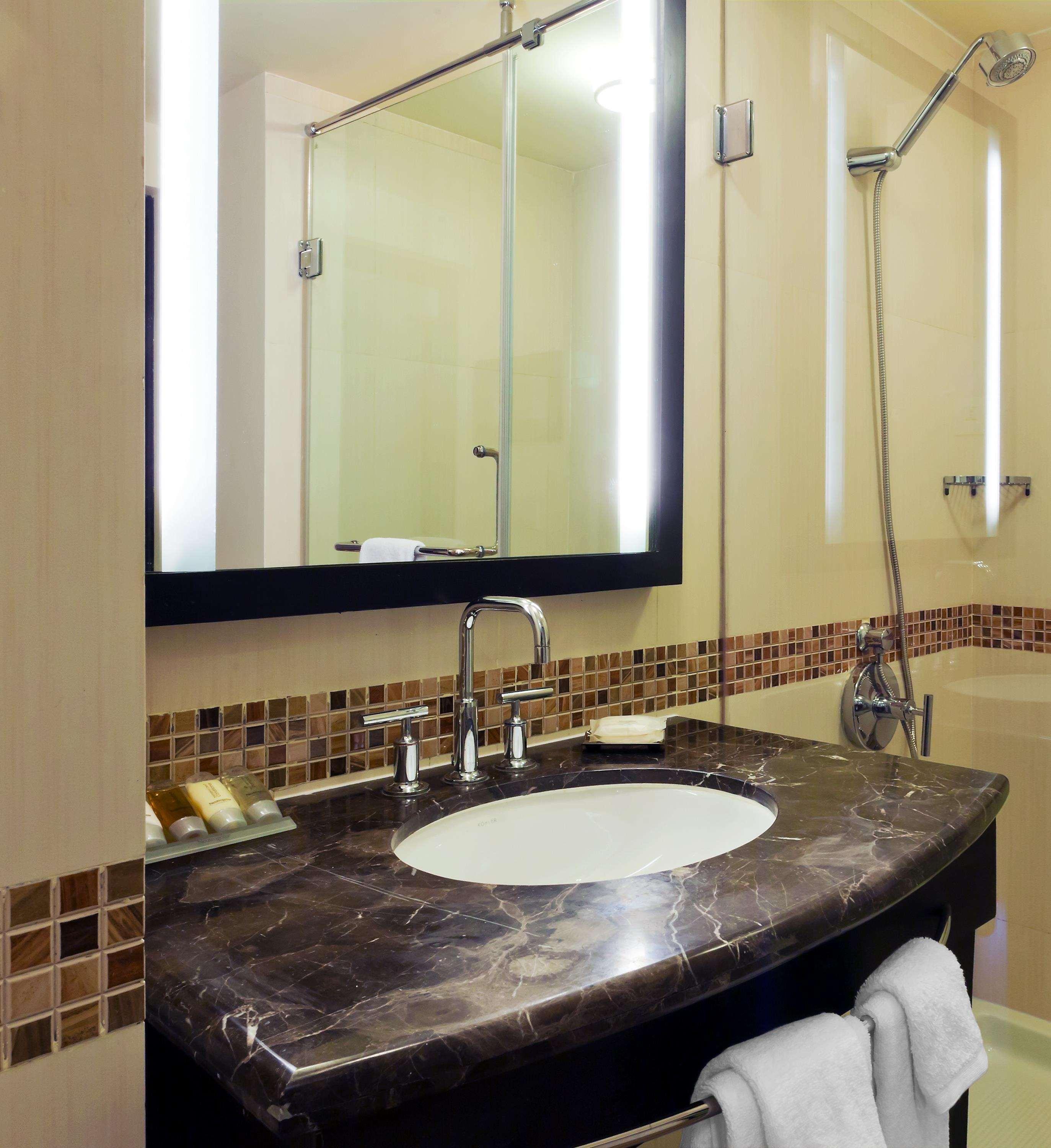 Hampton By Hilton Vadodara-Alkapuri Zewnętrze zdjęcie